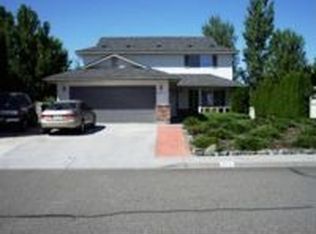 2331 Hummingbird Ln, West Richland, WA