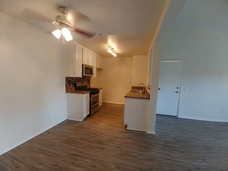Sunset Ridge — Photo 16