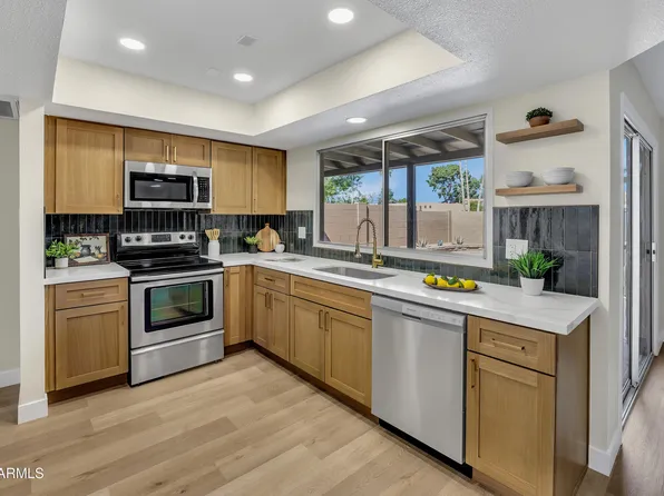 1820 W CLAREMONT Street, Phoenix, AZ 85015