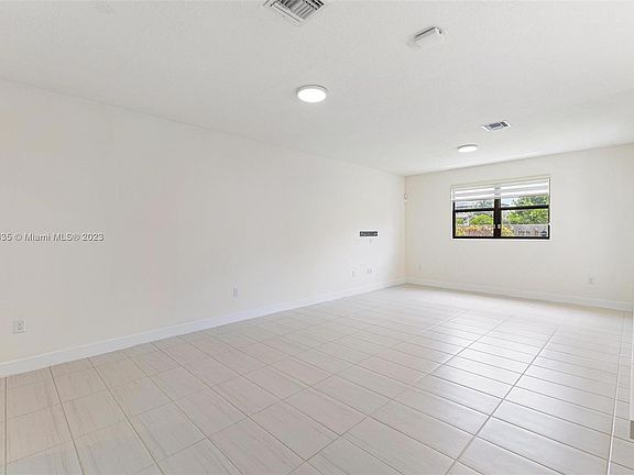 4th image of 8105 NW 104th Ct