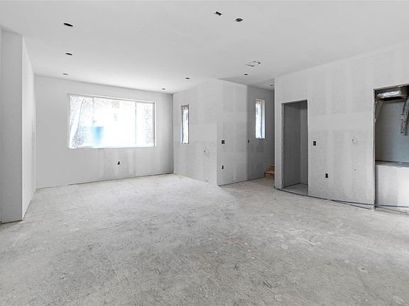 4th image of 1406 Mason Ave
