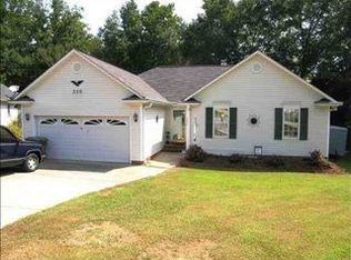 220 Flagstar Ct, Fountain Inn, SC 29644