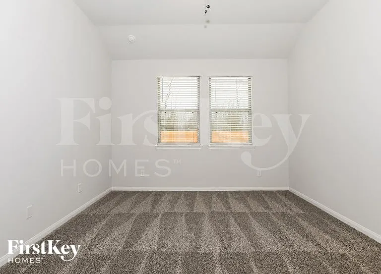 11012 Patriot Ct — Photo 7