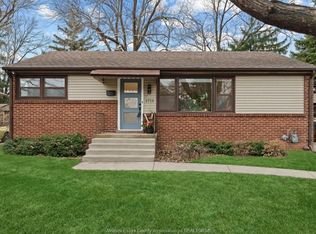 2715 Dandurand Ave, Windsor, ON N9E 2E2