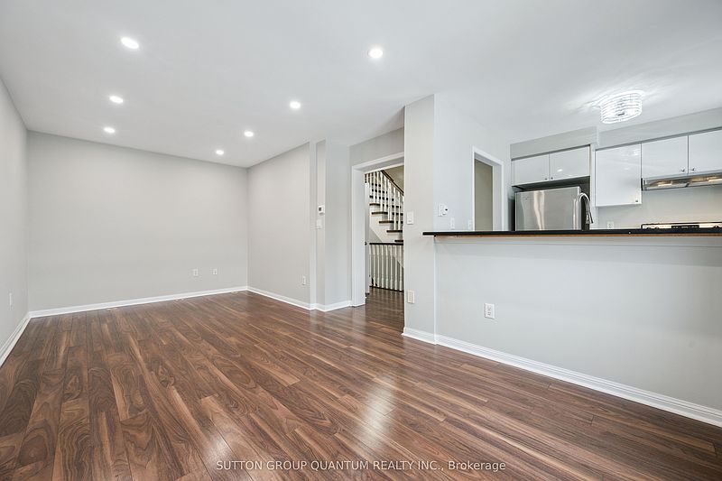 Oakville Townhouse for rent - 2 Bedrooms — photo 4