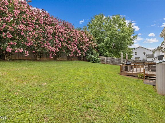 2nd image of 4207 Peacock Ln