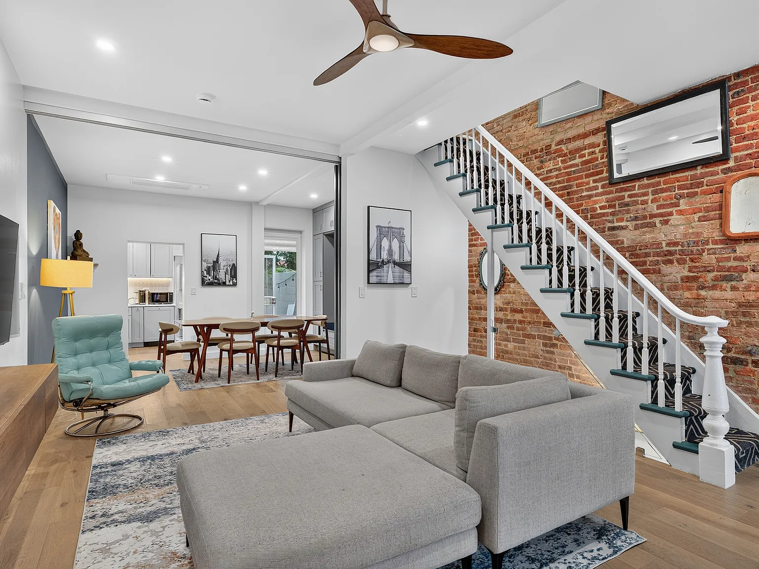 1076 Lafayette Avenue — Photo 1
