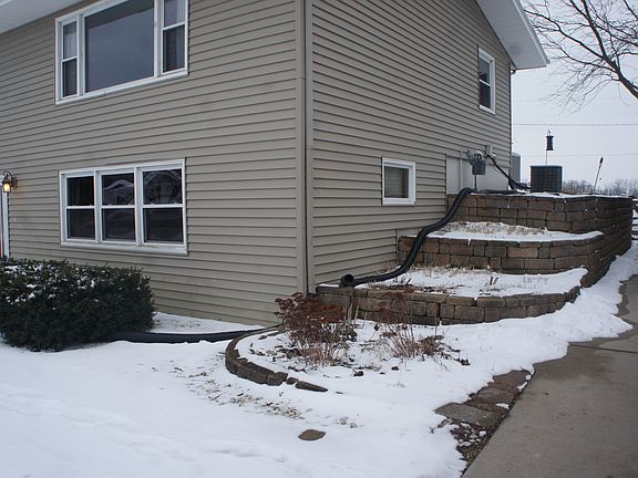 2nd image of 4217 Lookout Trl