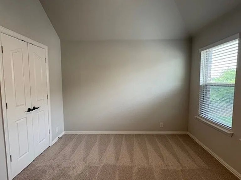 9400 Wellington Dr — Photo 22