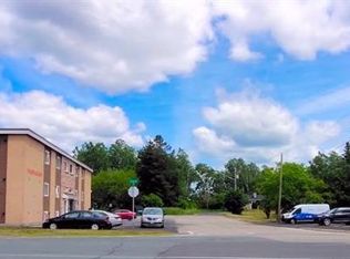 10 & 15 Lindsay St, Bathurst, NB E2A7J8