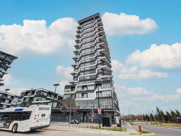 297 Oak Walk Dr #2108, Oakville, ON L6H 3R6