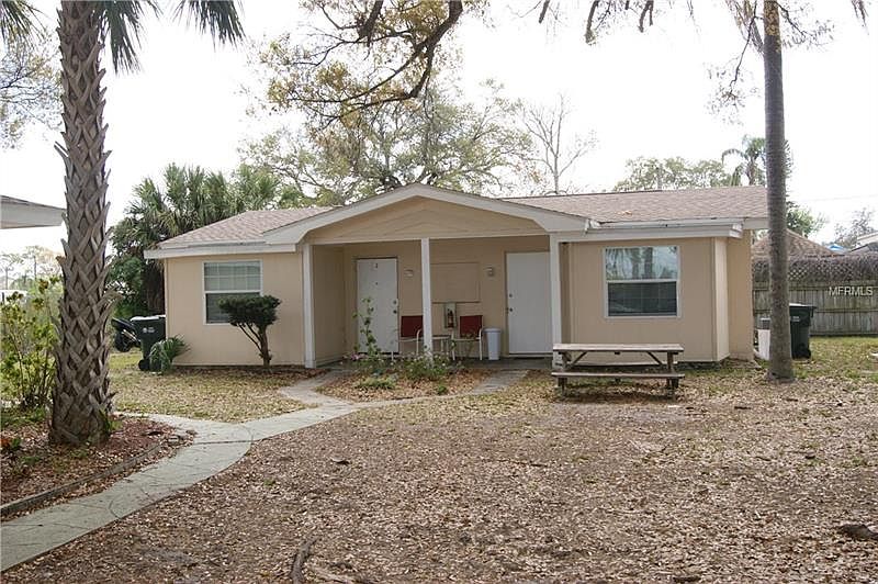 2nd image of 2117 E Bay Dr