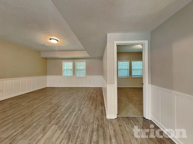 515 Westbridge Dr — Photo 22