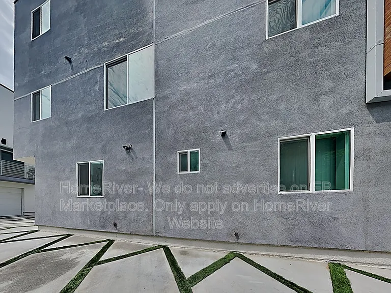 5749.5 Klump Ave — Photo 21