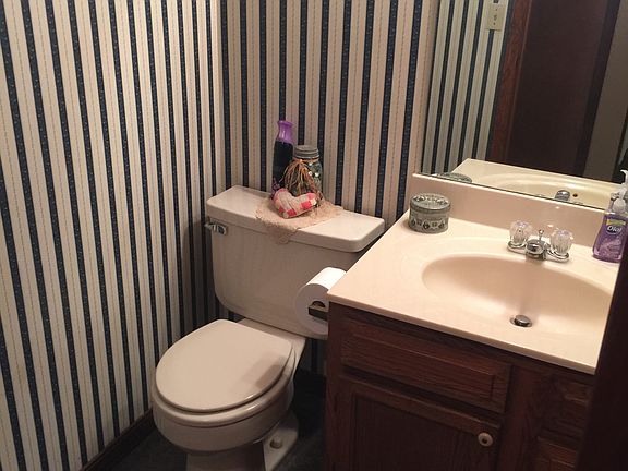 5th image of 5 Tanglewood Dr
