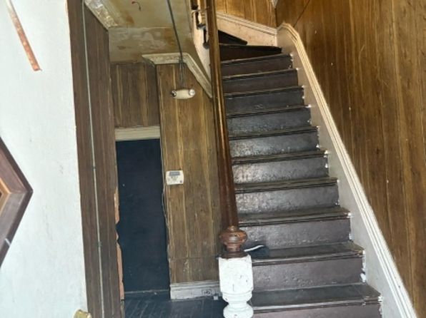 newark-new-jersey-448249061 picture