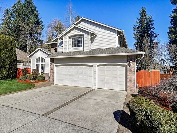 3rd image of 17418 NE 32nd Street
