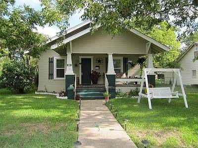 1st image of 600 E 13th Ave