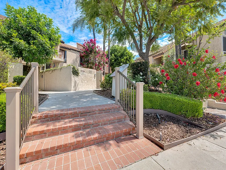 23401 Park Sorrento #45 — Photo 27