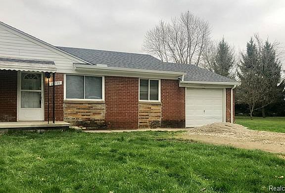 2nd image of 60599 Avendt Dr
