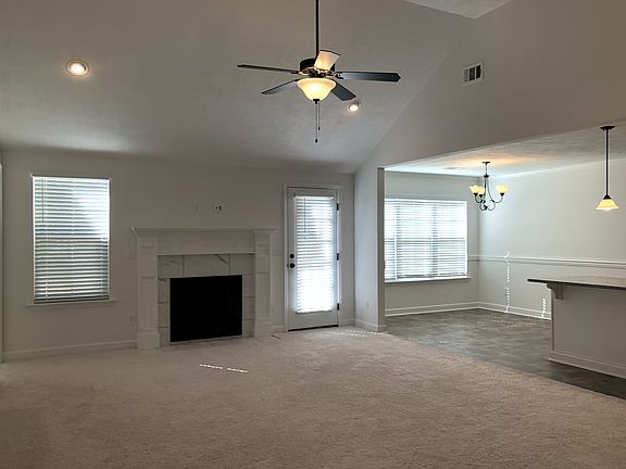 4th image of 807 Goodale Dr