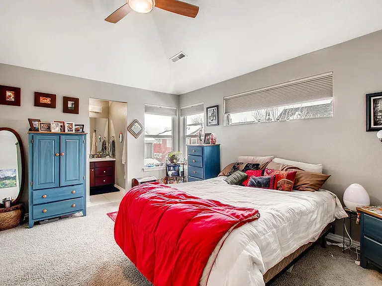 2nd Bedroom with vaulted ceilings