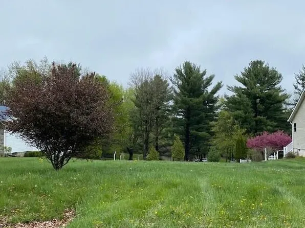 882 Winesap Dr, Howard, OH 43028