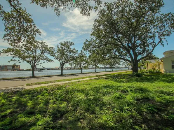 424 Channel Dr Lot 7, Tampa, FL 33606