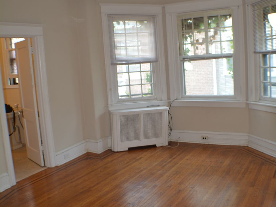 1st image of 510 W Manheim St #2