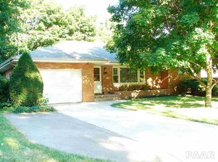 236 Mount Aire Dr, East Peoria, IL 61611