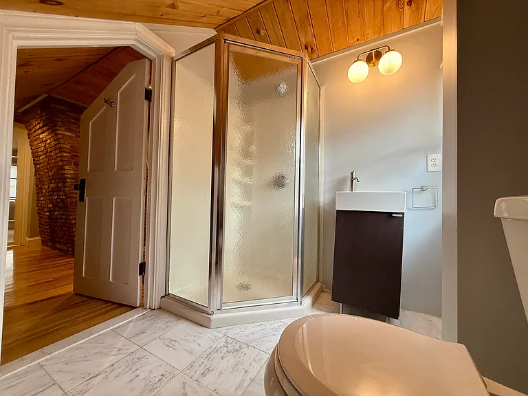 405 Benefit St #2 — Photo 6