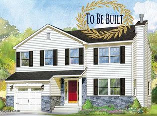 14-15L Pocono Mountain Lake Dr, Bushkill, PA 18324