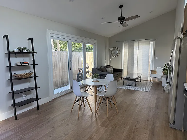 Abernathy Dr — Photo 5