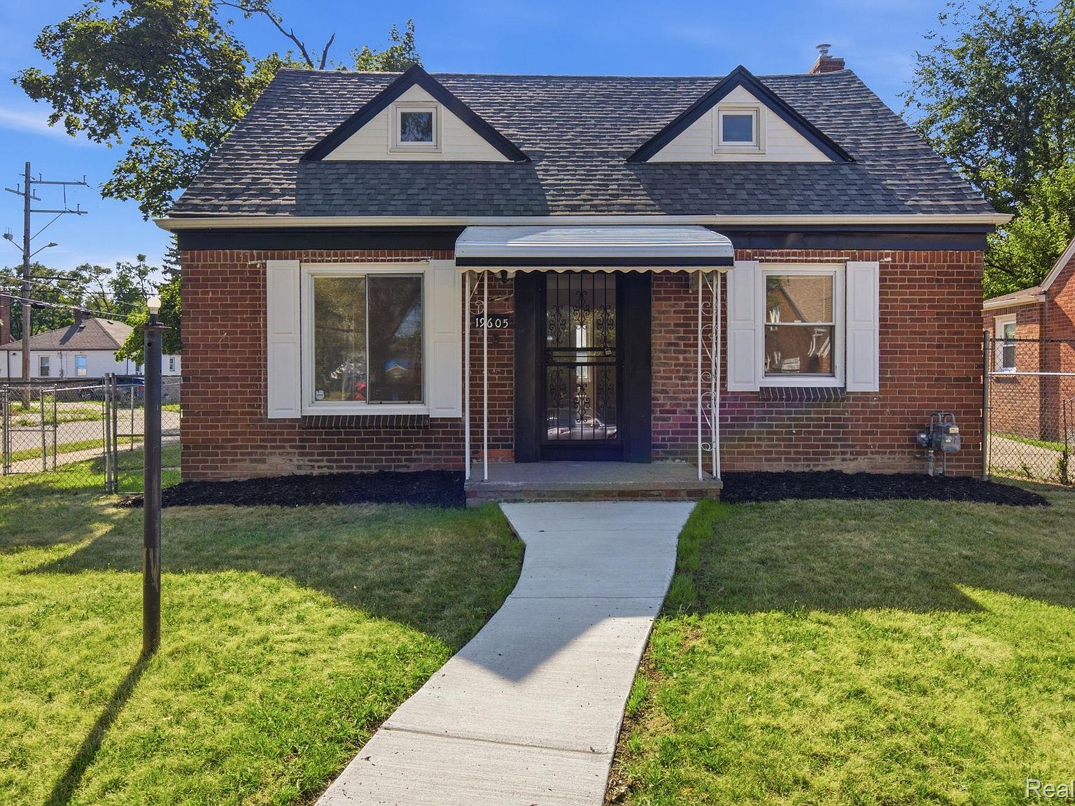 19605 Klinger St, Detroit, MI 48234
