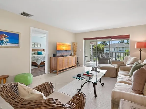 1435 Blue Point AVE #1435, NAPLES, FL 34102