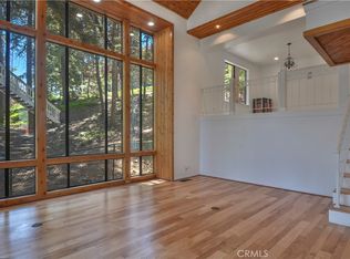 26389 Walnut Hills Dr, Lake Arrowhead, CA 92352