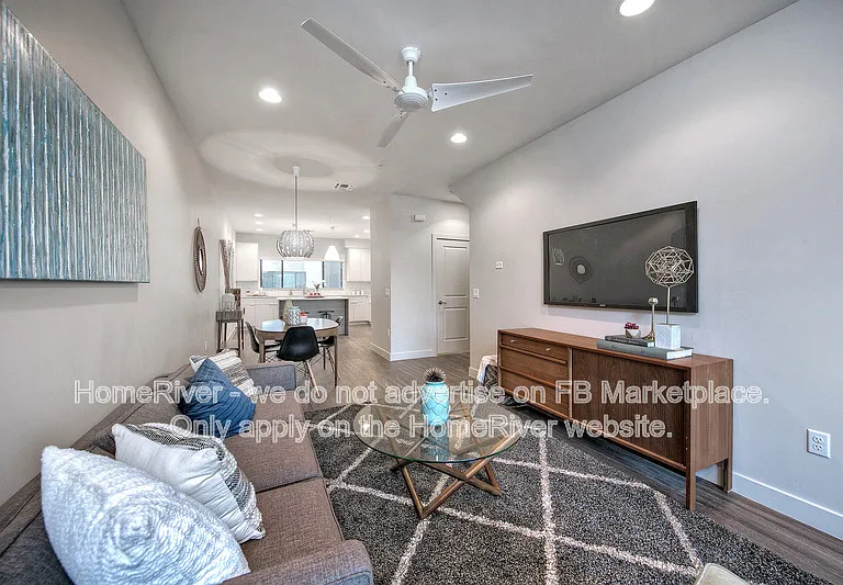 1000 W 5th St #1010 — Photo 6