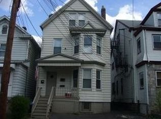 32 Cummings St, Irvington, NJ 07111