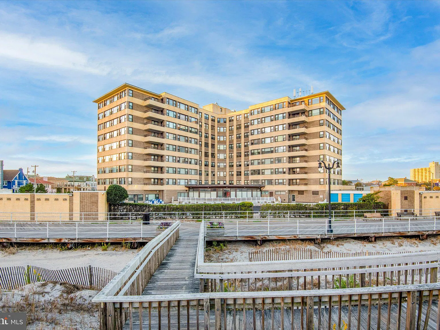 1 bed, 1.0 bath, 613 sqft, $1,700 — Photo 2