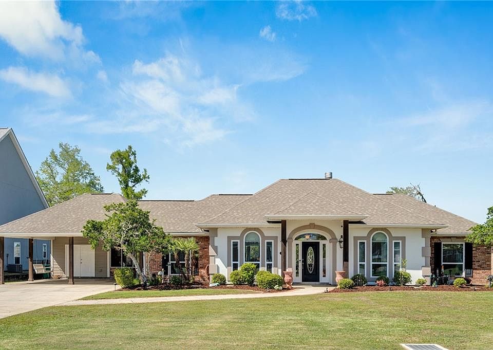 1st image of 112 Cottage Dr