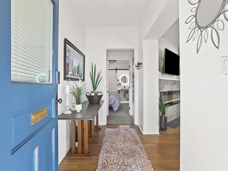 2305 SE Hawthorne Blvd #B — Photo 7