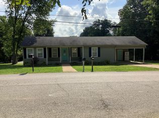 404 West St, Gleason, TN 38229