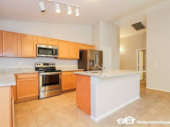 3rd image of 2212 S 101st Dr