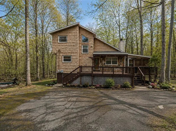1328 Winding Way, Tobyhanna, PA 18466