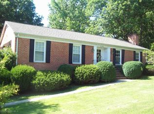1013 E Beverley St, Staunton, VA 24401