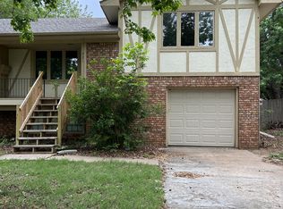 221 E Park Lane St, Derby, KS 67037