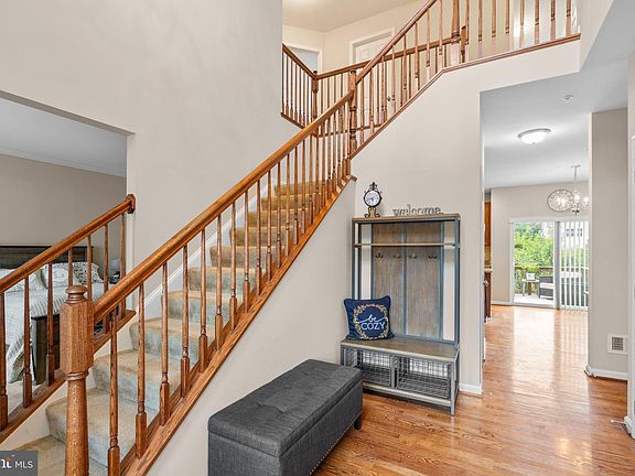 2nd image of 10106 Lily Pond Dr
