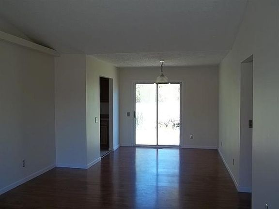 4th image of 109 Harvest Moon Ct