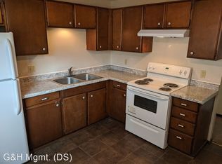 875 Spring Rd APT 102, Faribault, MN 55021