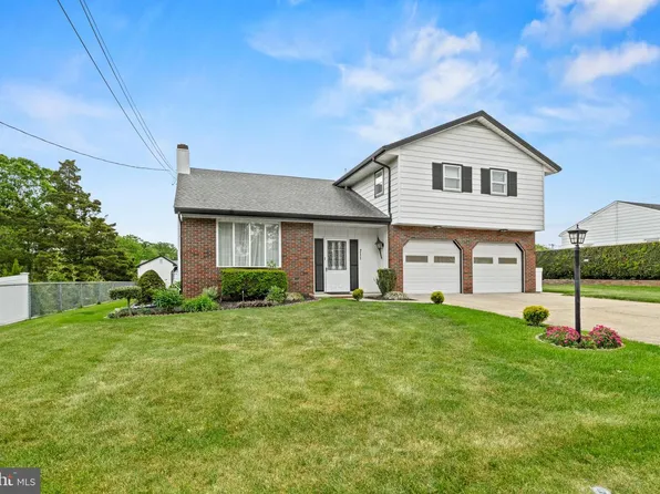 211 Spruce St, Turnersville, NJ 08012